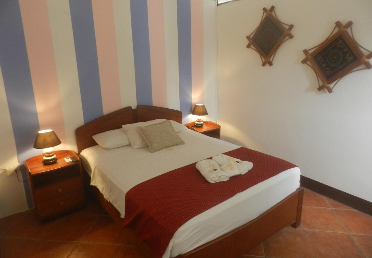 El Cauchero Hotel איקיטוס מראה חיצוני תמונה